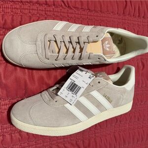 Adidas gazelle men’s 10.5 gray - stone NWT